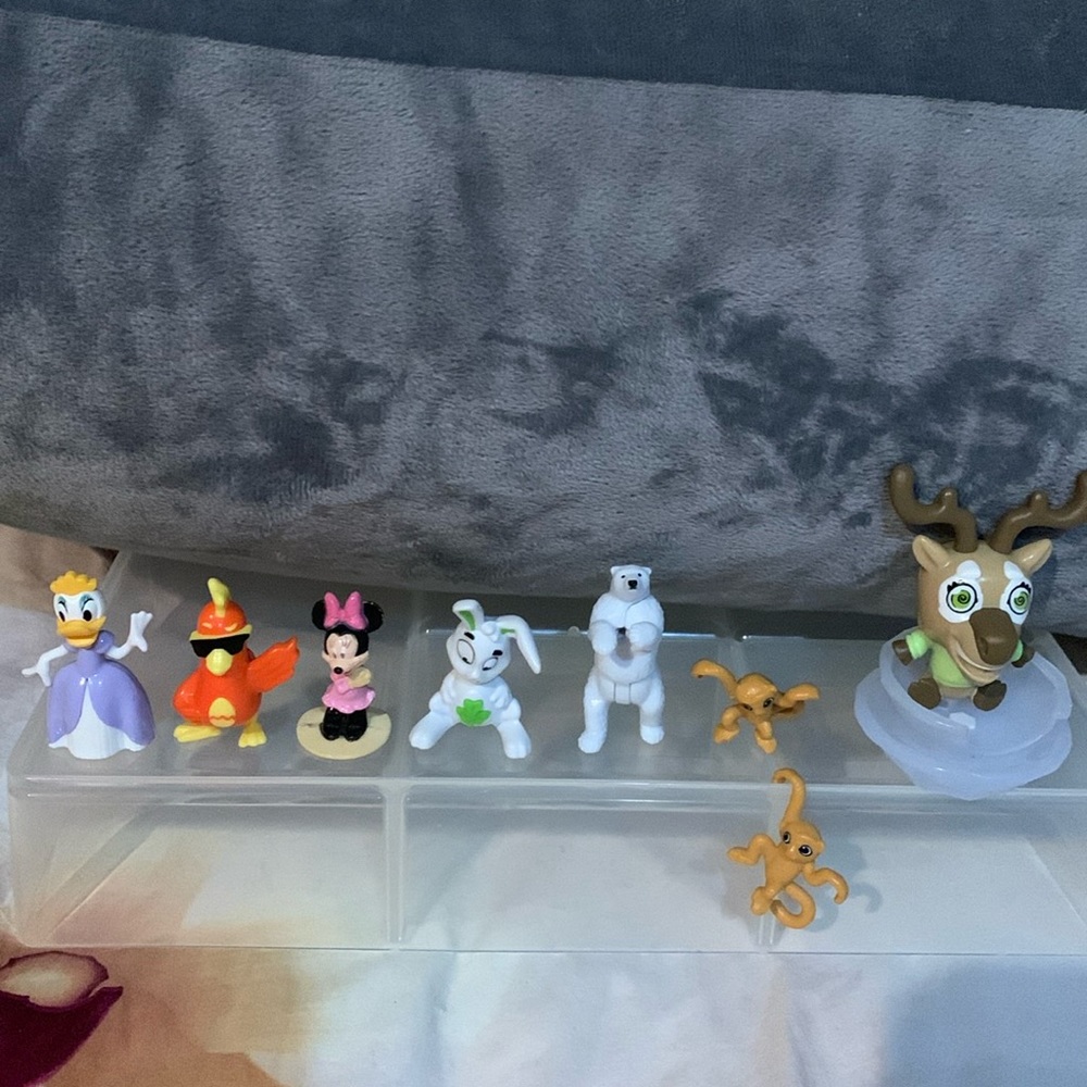 8 Kinder Egg Surprises Bundle